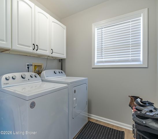 4423 Stone Lakes Dr, Louisville, KY 40299