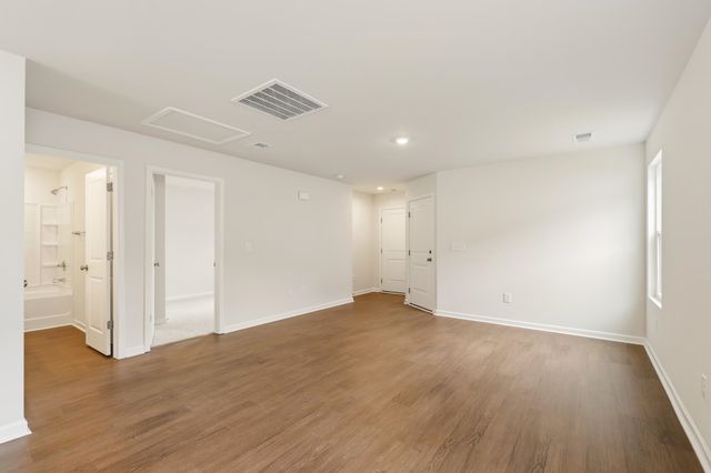 155 Cloverfield Lane, Spartanburg, SC 29303