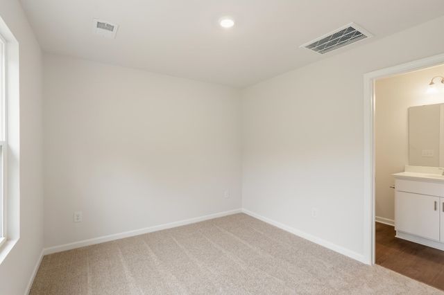 155 Cloverfield Lane, Spartanburg, SC 29303