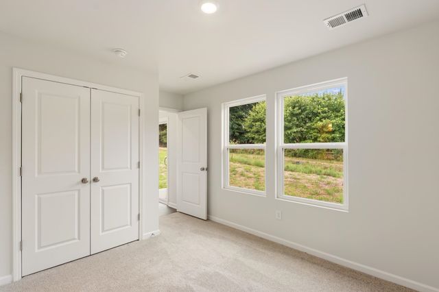 155 Cloverfield Lane, Spartanburg, SC 29303