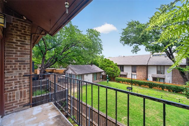 7522 Holly Hill Drive 8, Dallas, TX 75231