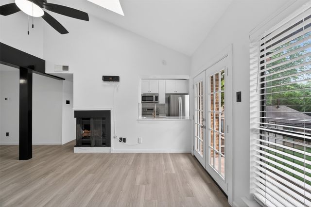 7522 Holly Hill Drive 8, Dallas, TX 75231