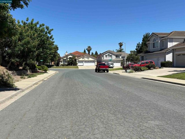 2120 Lynwood Way, Antioch, CA 94509