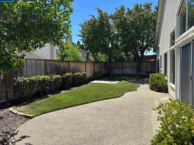 2120 Lynwood Way, Antioch, CA 94509