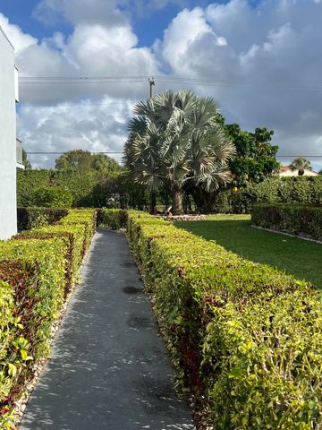 142 Normandy C, Delray Beach, FL 33484