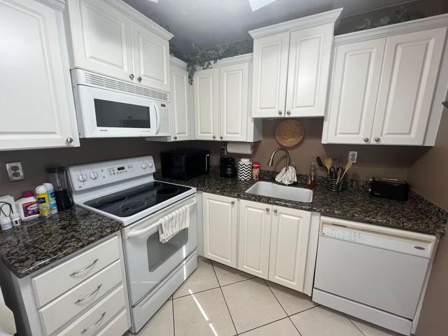 142 Normandy C, Delray Beach, FL 33484