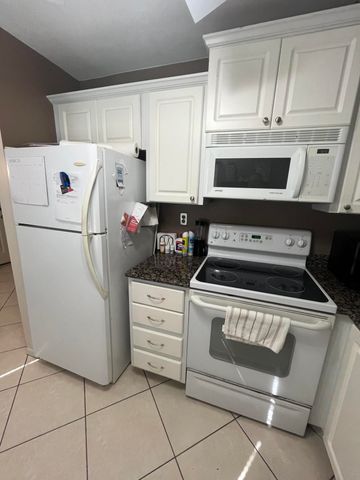 142 Normandy C, Delray Beach, FL 33484