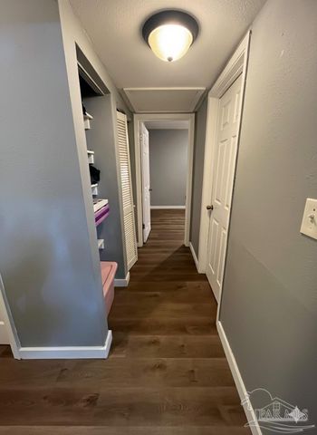 35 Randolph Dr, Pensacola, FL 32506