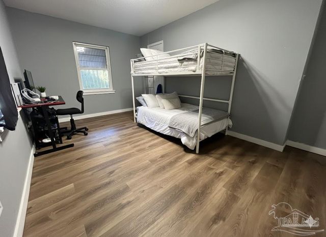 35 Randolph Dr, Pensacola, FL 32506