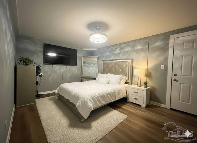 35 Randolph Dr, Pensacola, FL 32506