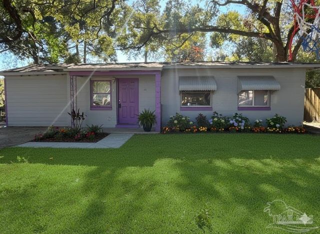 35 Randolph Dr, Pensacola, FL 32506