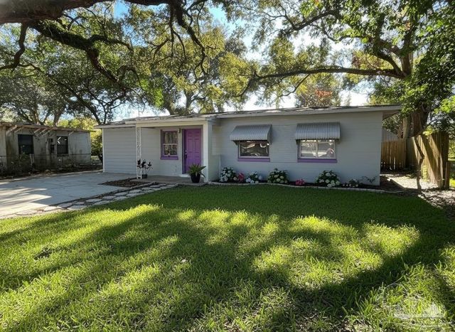35 Randolph Dr, Pensacola, FL 32506