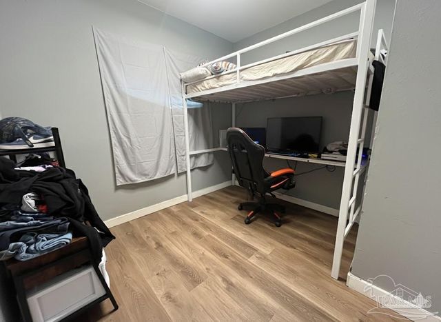 35 Randolph Dr, Pensacola, FL 32506