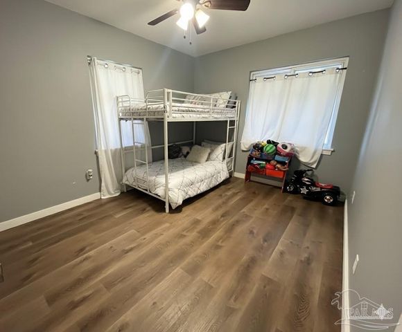 35 Randolph Dr, Pensacola, FL 32506