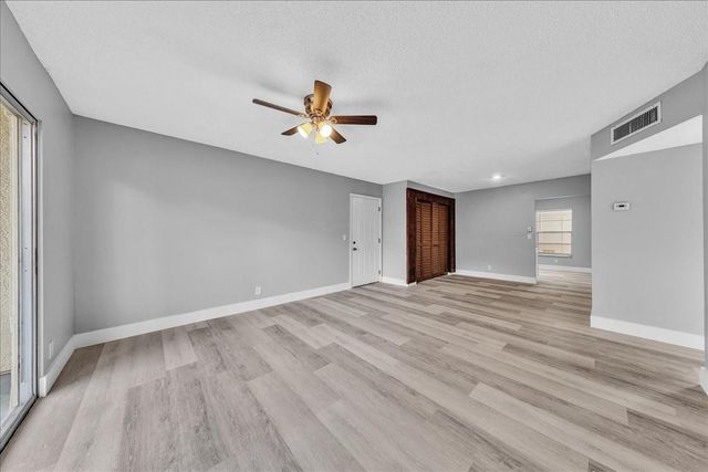 1500 N Congress Avenue C31, West Palm Beach, FL 33401