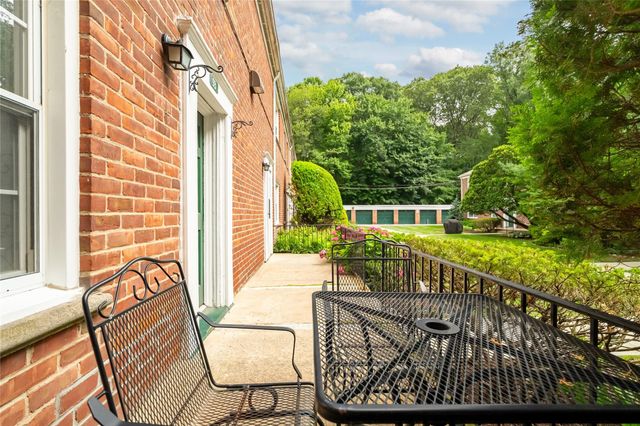 3 Fieldstone Drive 93, Hartsdale, NY 10530