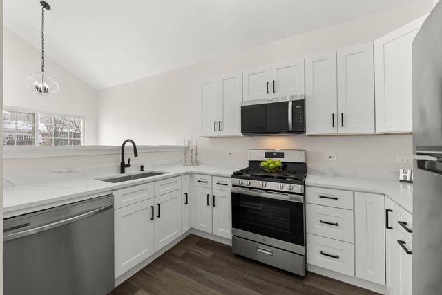 117 Enclave Circle A, Bolingbrook, IL 60440