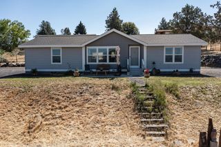 1275 NE Brown Drive, Madras, OR 97741
