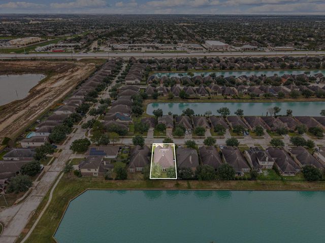 26323 Crystal Cove Lane, Richmond, TX 77406