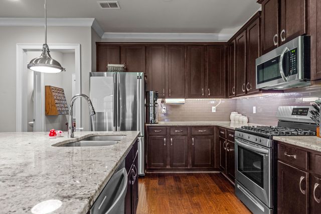 1125 Little Sorrel Rd, Hixson, TN 37343