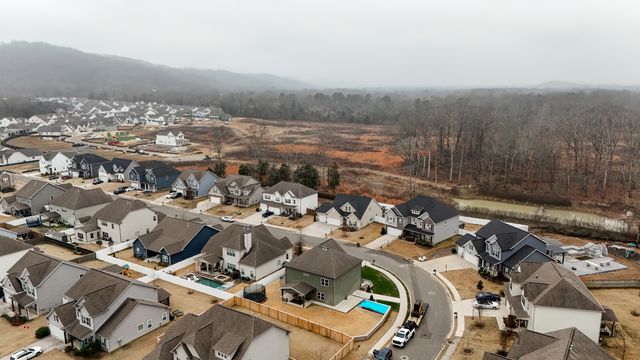 1125 Little Sorrel Rd, Hixson, TN 37343