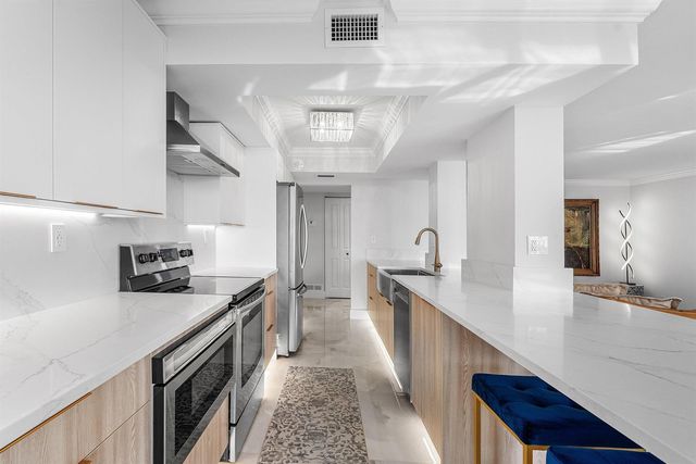5480 N Ocean Drive A1c, Singer Island, FL 33404