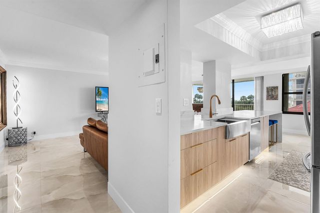 5480 N Ocean Drive A1c, Singer Island, FL 33404