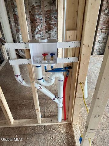 16 Broad Street, Waterford, NY 12188