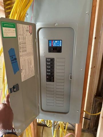 16 Broad Street, Waterford, NY 12188