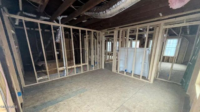 16 Broad Street, Waterford, NY 12188