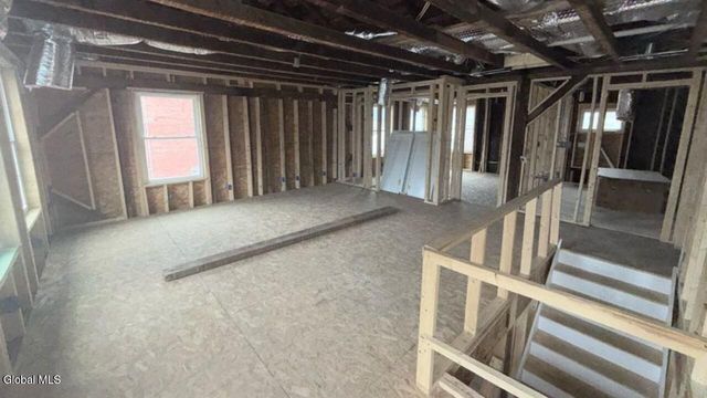 16 Broad Street, Waterford, NY 12188