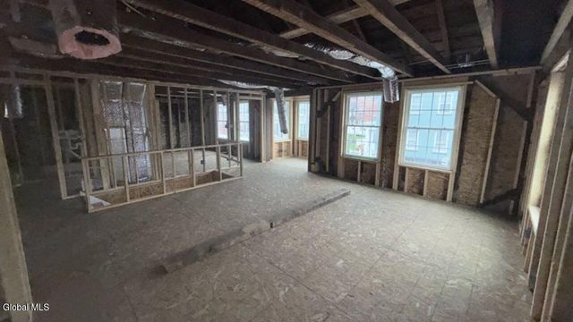 16 Broad Street, Waterford, NY 12188