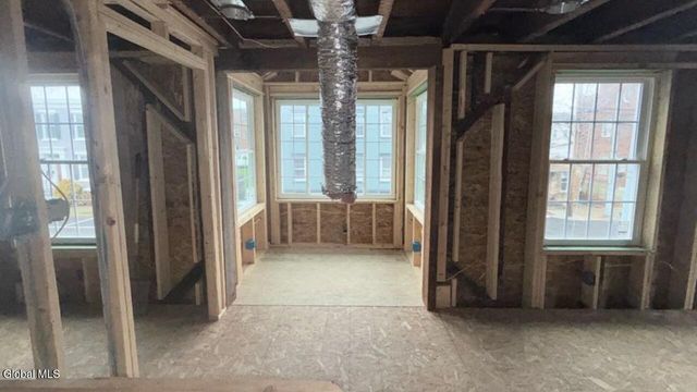 16 Broad Street, Waterford, NY 12188