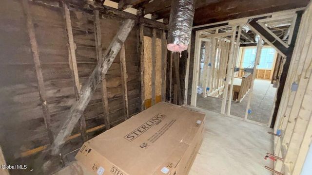 16 Broad Street, Waterford, NY 12188