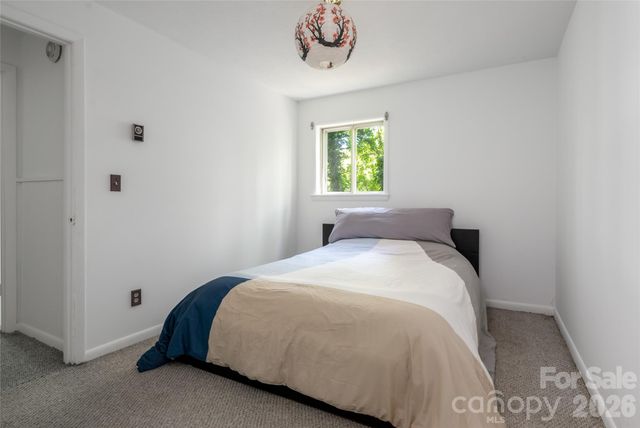 1 Beaverdam Knoll Road, Asheville, NC 28804