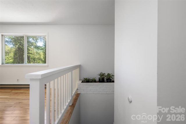 1 Beaverdam Knoll Road, Asheville, NC 28804