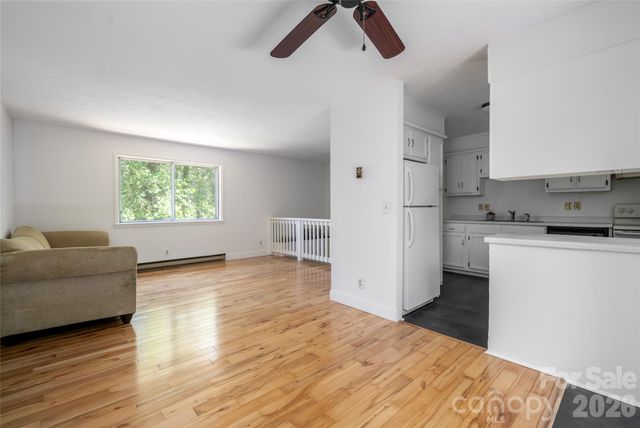 1 Beaverdam Knoll Road, Asheville, NC 28804
