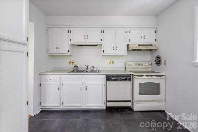 1 Beaverdam Knoll Road, Asheville, NC 28804