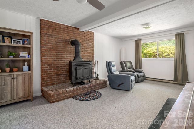 1 Beaverdam Knoll Road, Asheville, NC 28804