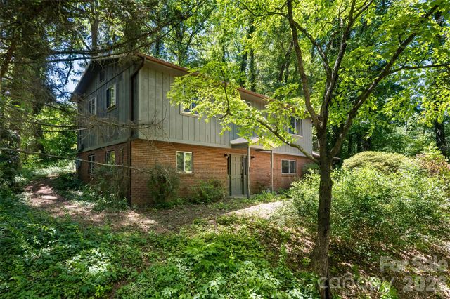 1 Beaverdam Knoll Road, Asheville, NC 28804