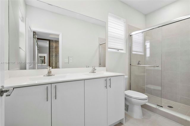2751 SE 15th St, Homestead, FL 33035