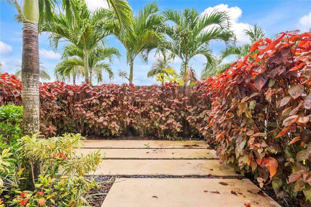 2751 SE 15th St, Homestead, FL 33035