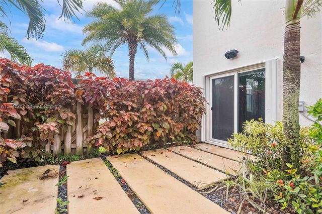 2751 SE 15th St, Homestead, FL 33035