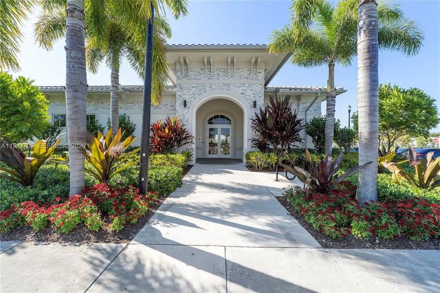2751 SE 15th St, Homestead, FL 33035