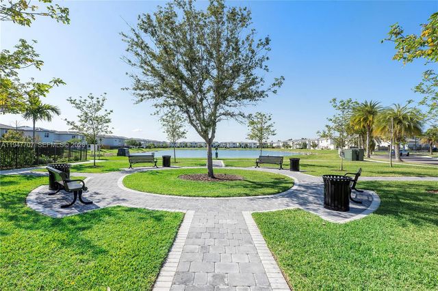 2751 SE 15th St, Homestead, FL 33035
