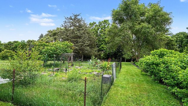 605 N Pleasant Street, Jackson, MI 49202