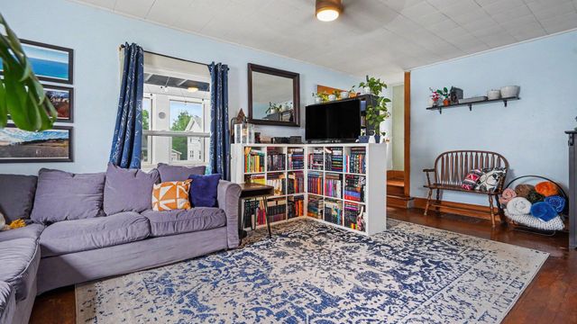 605 N Pleasant Street, Jackson, MI 49202