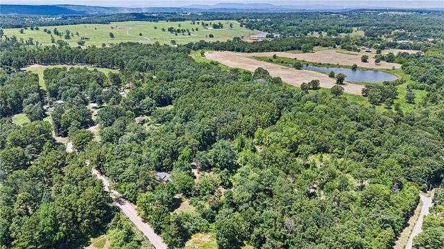 511 Eakins Road, Russellville, AR 72802