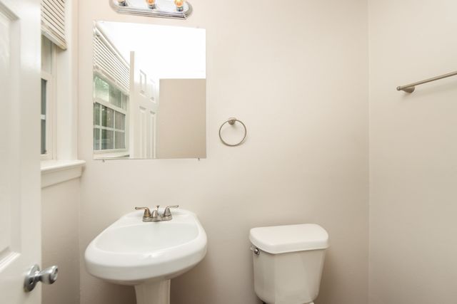 1823 Houghton Road, Dallas, TX 75217