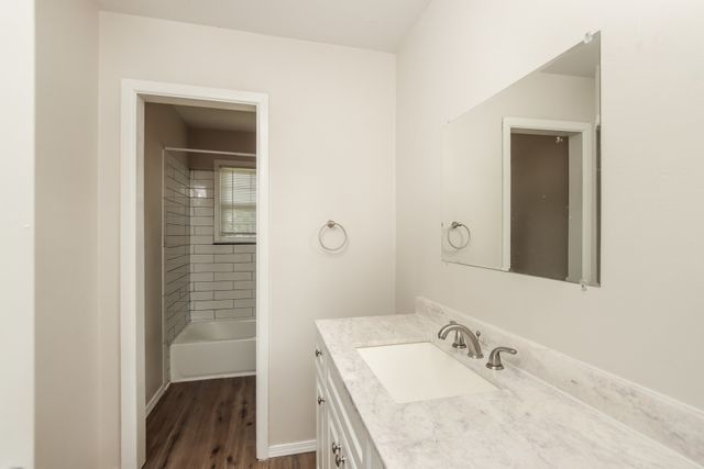 1823 Houghton Road, Dallas, TX 75217